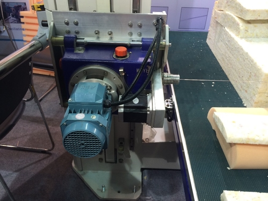 Découpeuse de oscillation horizontale 380V 50HZ de lame d'éponge de polyuréthane