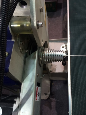 Découpeuse de oscillation horizontale 380V 50HZ de lame d'éponge de polyuréthane