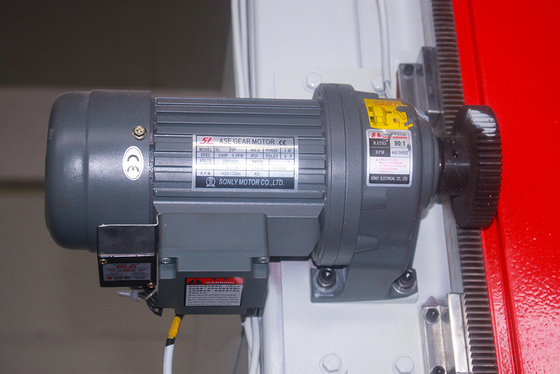 CE vertical de découpeuse de mousse d'unité centrale de taille de 1.74kw 1200mm en feuille
