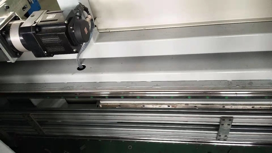 DTC - Découpeuse de découpe de lame de rotation R2012 pour la mousse de mémoire de matelas