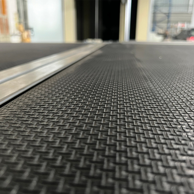 Machine à découper la mousse de couteau à cycles CNC à faible coût 0 - 6 m/min