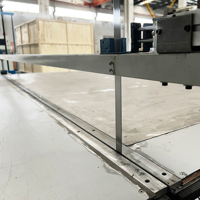 commande numérique par ordinateur de découpeuse verticale de mousse de taille de 600mm petite