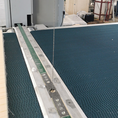 Machine de découpe de mousse en PU informatisée pour la découpe de mousse à haute densité DTC-FL1305