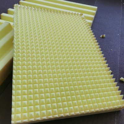 Machine à découper à l'éponge horizontale CNC de haute précision avec lame oscillante pour mousse de polyuréthane