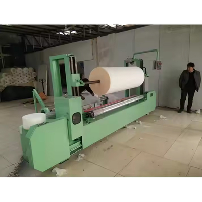 Appareil de découpage de moquettes et de matelas