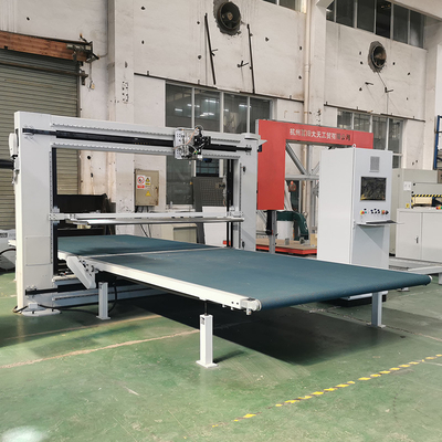 Machine à découper la mousse à double lame à oscillation CNC pour l'industrie de la découpe d'éponges flexibles