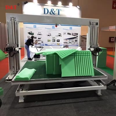 Machine de découpe CNC à double lame de 10 m/min pour le PU flexible avec certificat CE et coupeuse à lame oscillante