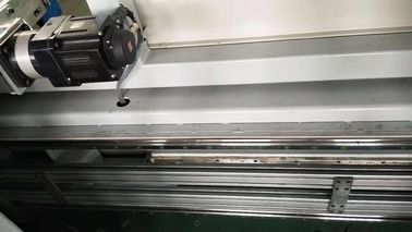 Machine verticale de mousse de polyuréthane de latex de commande numérique par ordinateur avec le couteau de rotation