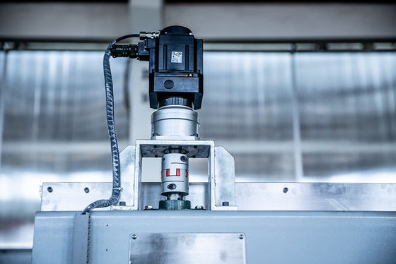 l'unité centrale de précision de 0.5mm écument découpeuse avec la lame verticale